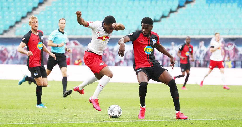 [图]拜仁再获益！10东说念主莱比锡主场2-2平过期9分